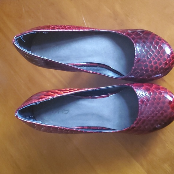 Auri Ruby snake skin platform heels - Picture 6 of 6